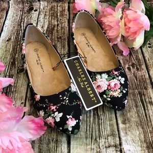 Charles Albert floral flats